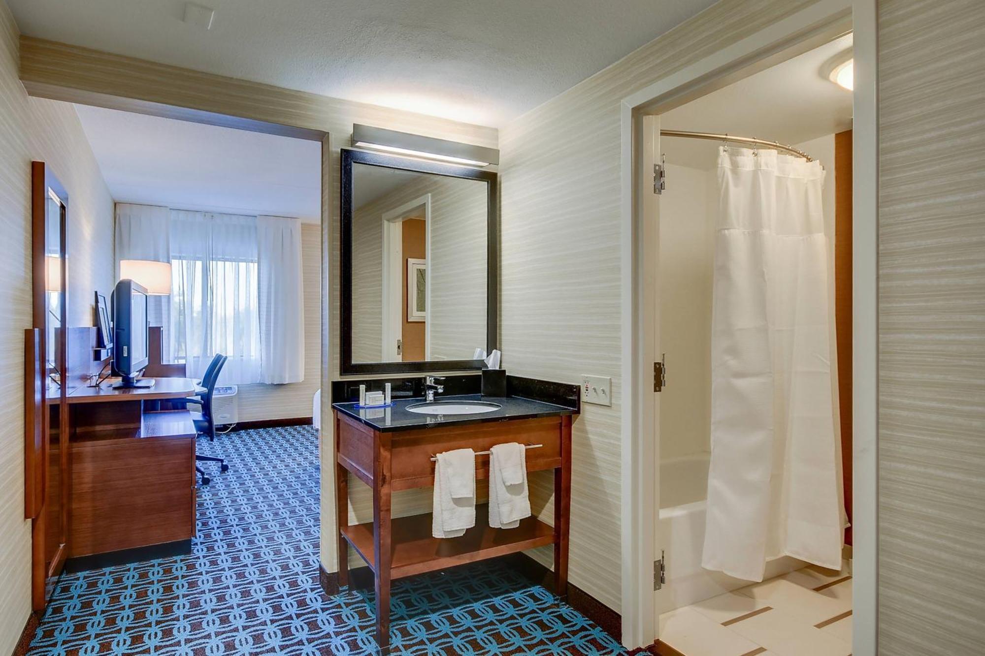 Fairfield Inn By Marriott Burlington Williston Exterior foto